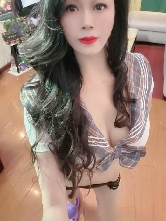 好色人妻珊珊