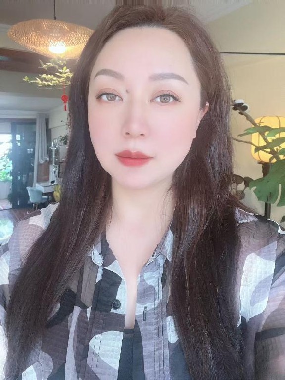 新迎气质少妇老师