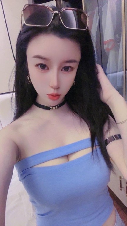 魔鬼身材小可欣