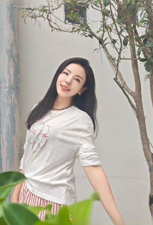 轻熟肥臀小鱼姐