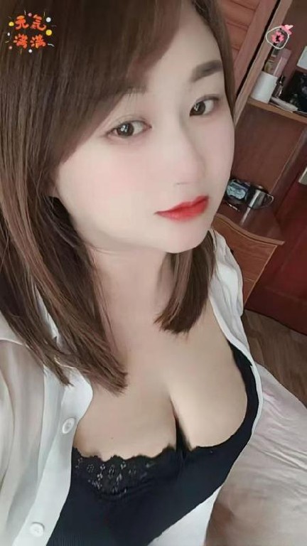 丰满大波姐姐