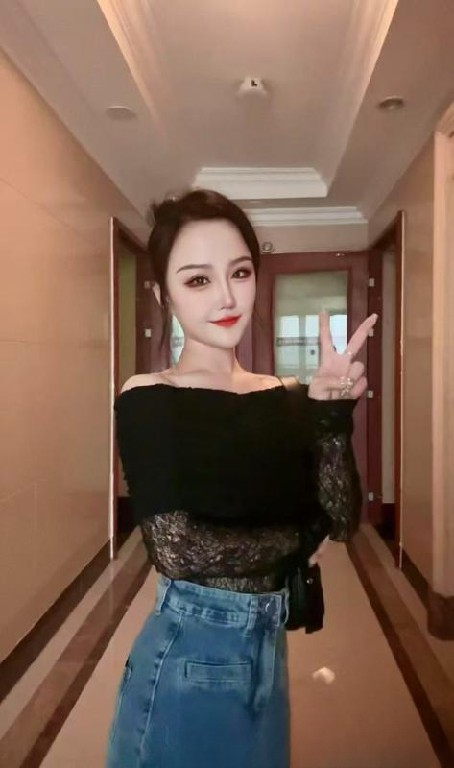 渔网袜制服诱惑