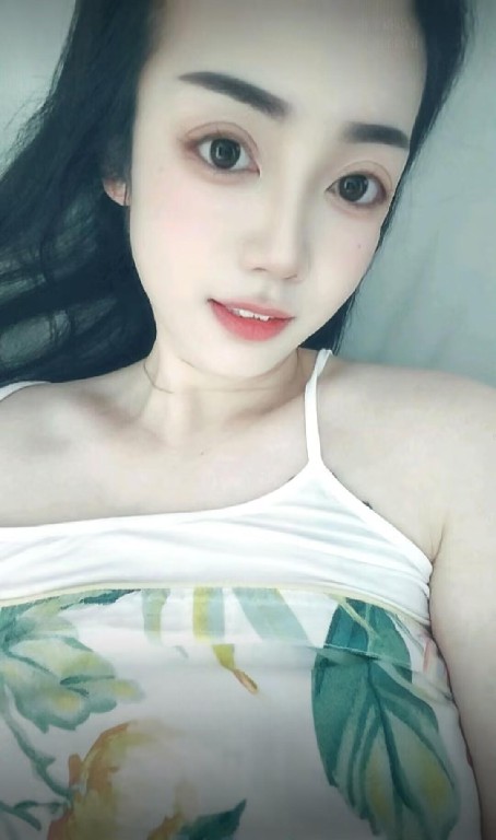乖乖女甜妹