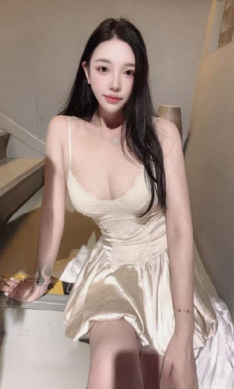 大胸恩熙美女