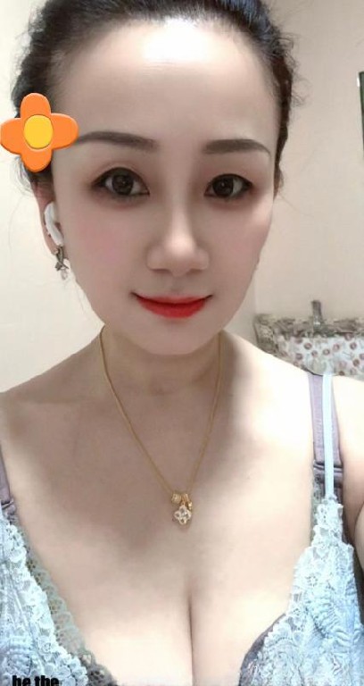 市中心泄火少妇