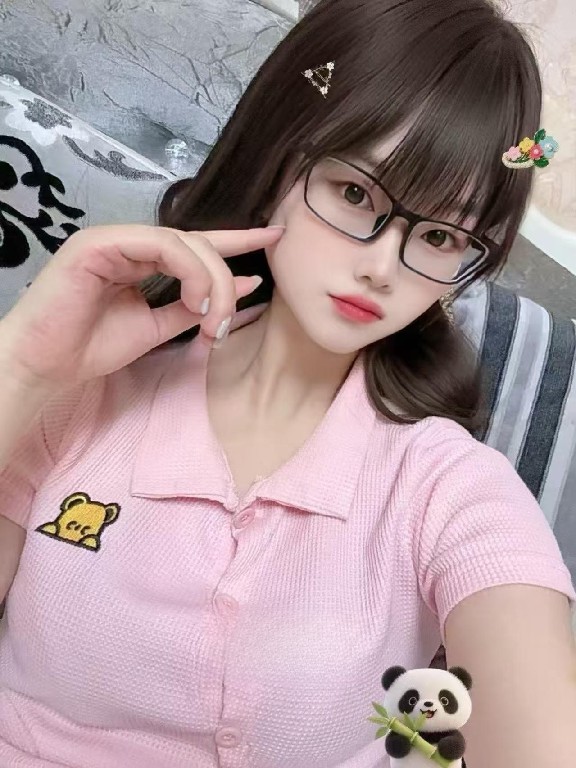 性感眼镜妹