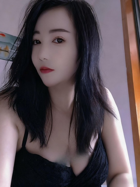 欲望黑丝少妇