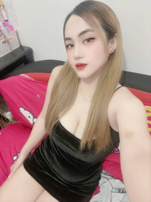 光谷大胸美腿泡泡