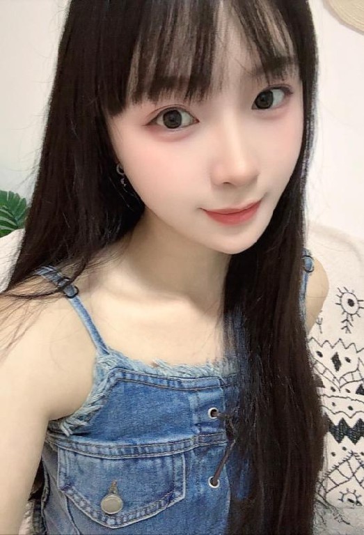 质朴小姐姐