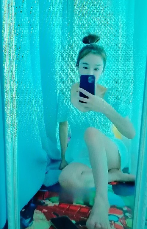萝莉型妹子晓晓
