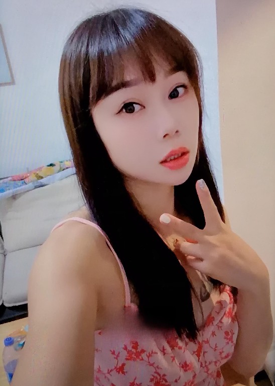 萝莉型妹子晓晓