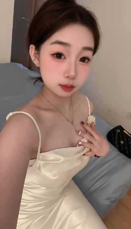 微胖甜美嫩妹