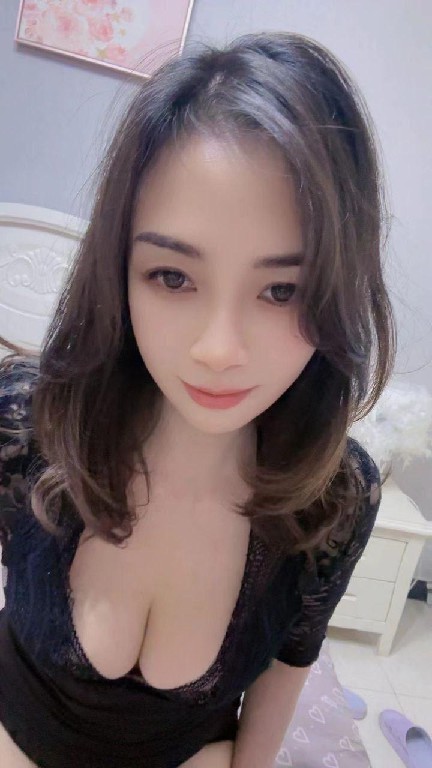 风骚美艳大奶妹