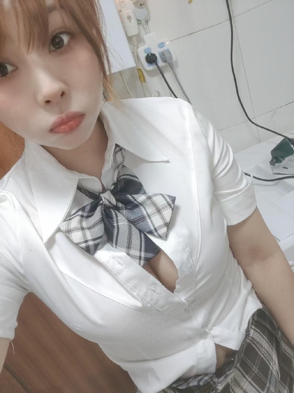 自干妹子粉嫩多汁