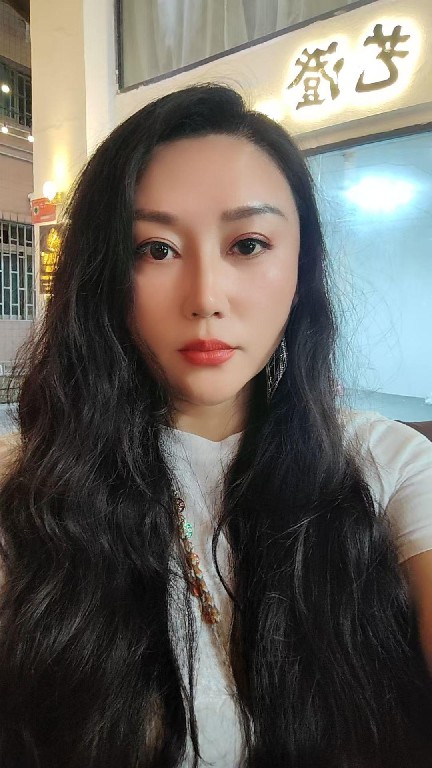 大奶少妇，会喷水