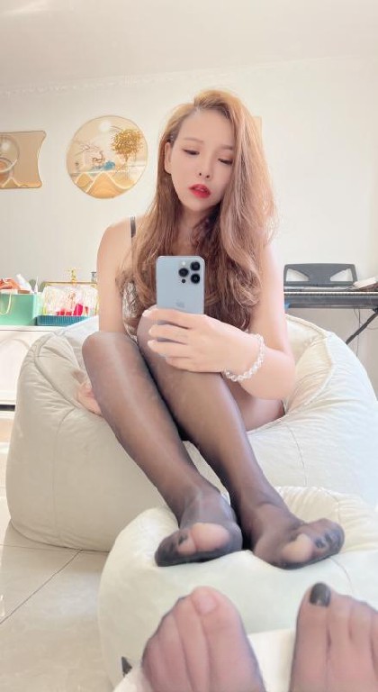 虎门黑丝情趣骚妇萱萱