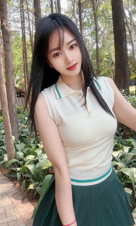 招人喜欢的清纯小玛