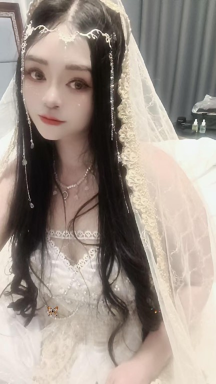 高挑白嫩大胸妹子