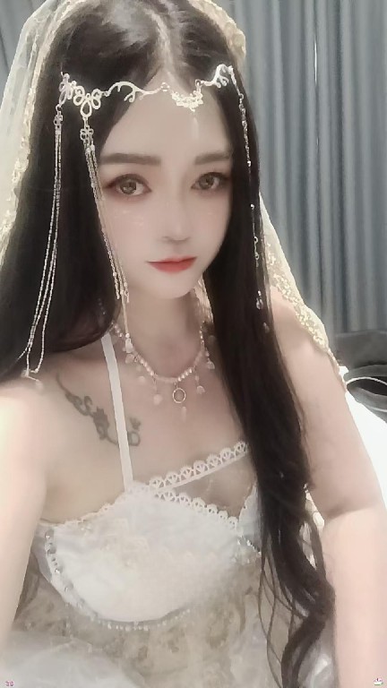 高挑白嫩大胸妹子