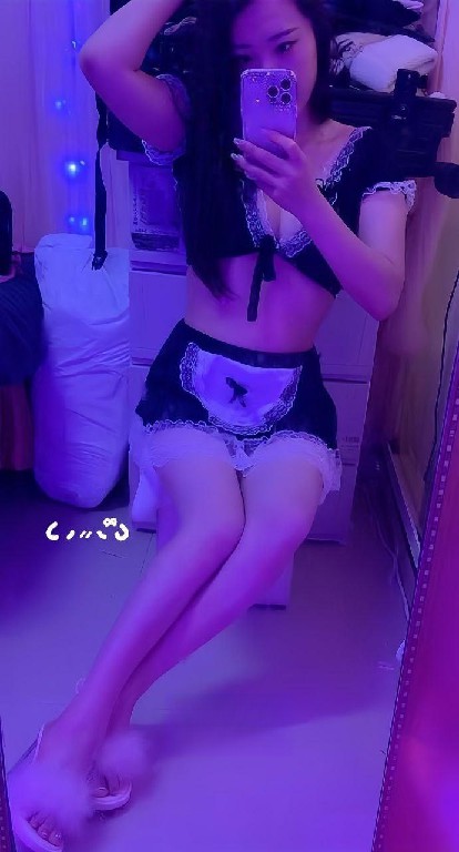 武汉身材热辣美女