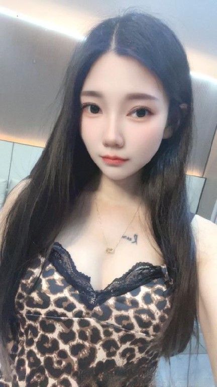 岳麓女友型颜值妹子