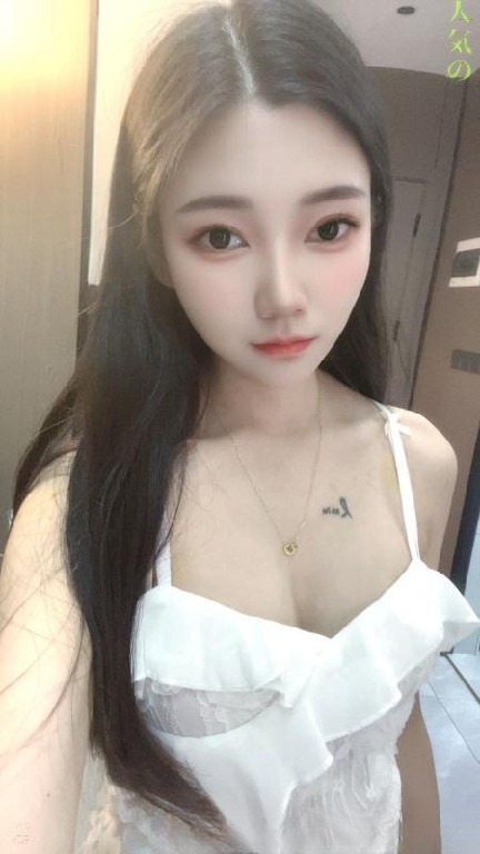 岳麓女友型颜值妹子