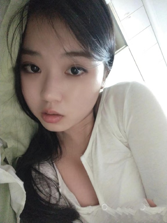 娇小可爱粉嫩萝莉