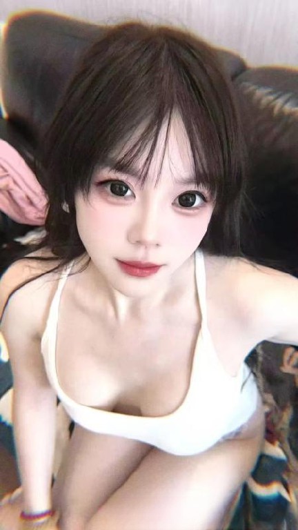 市中心美女小苹果