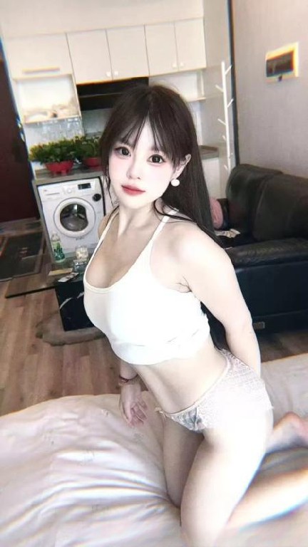 市中心美女小苹果