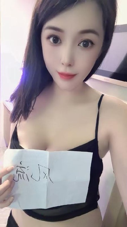 成都武侯美女依灵