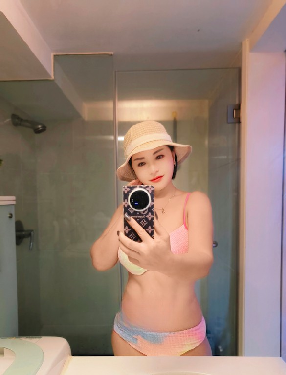 肤白丰满小辣椒