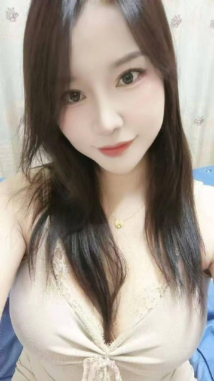 性感美艳大胸妹