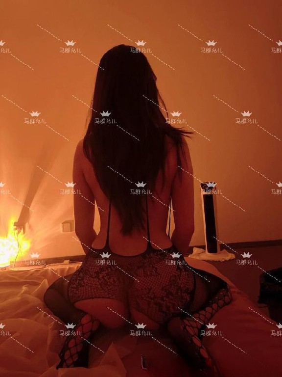 栖霞马群御姐型妹子