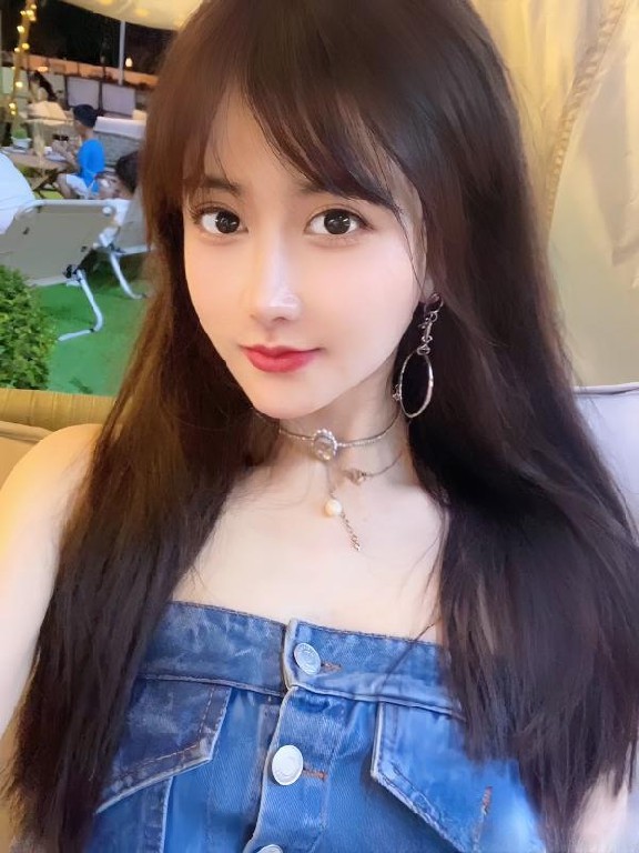 苗条颜值小千代