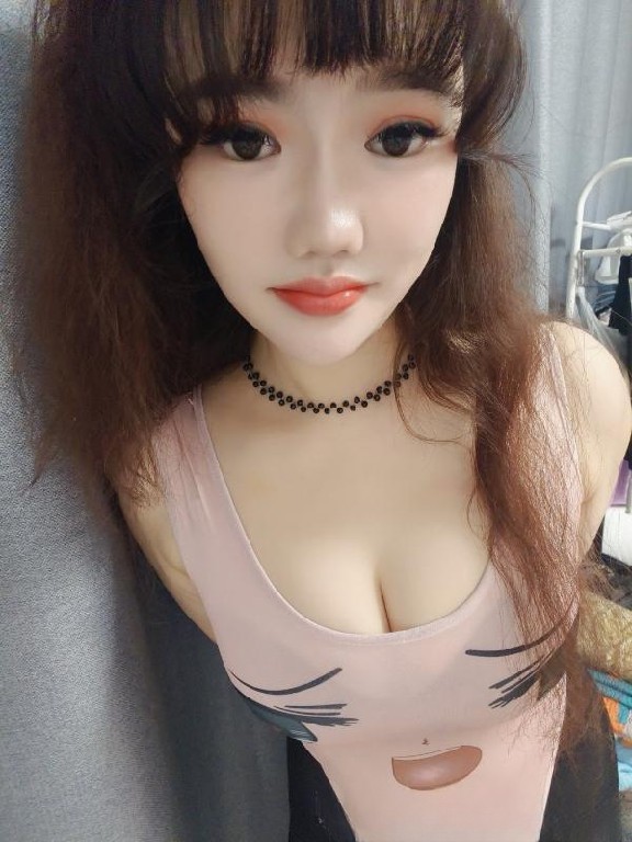 技术不错的巨乳妹