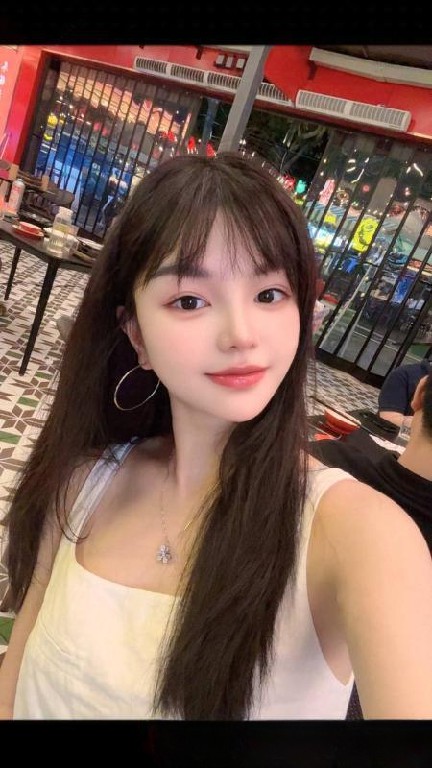 清纯颜值身材好老师