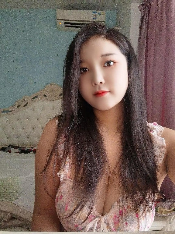 后入翘臀美丽少妇