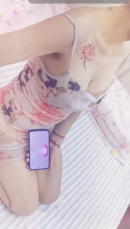 蜀山舌吻美女薇薇