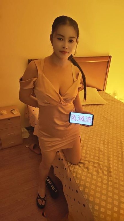 丰满紧致性价比骚妇