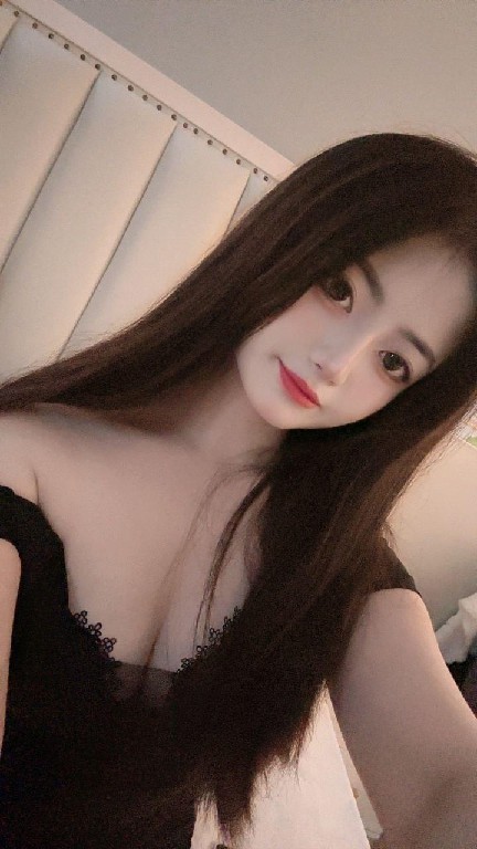 粉嫩纯欲大胸妹