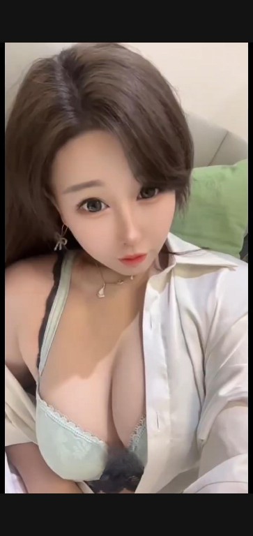 清纯性感大奶嫩妹