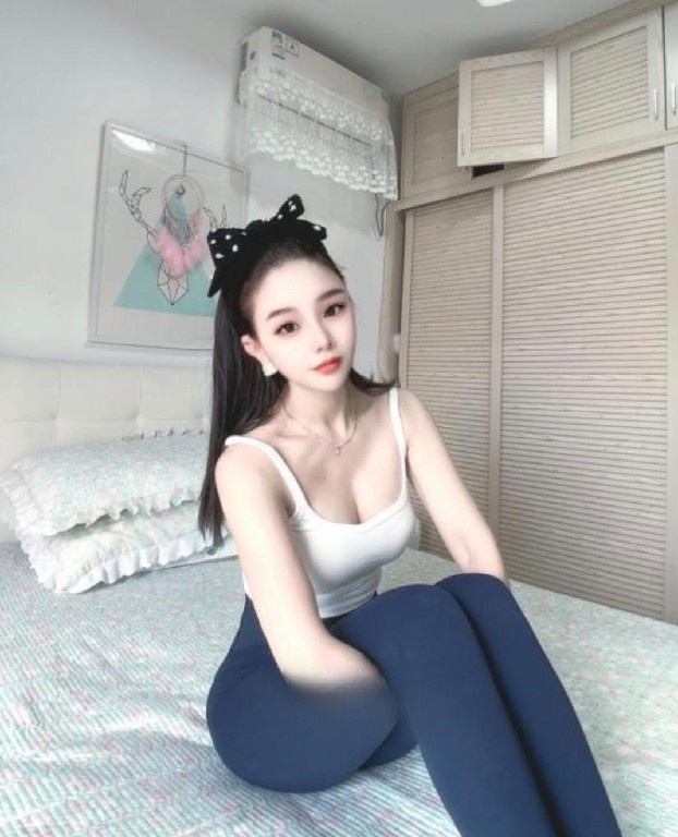 下海兼职小穴鲜嫩