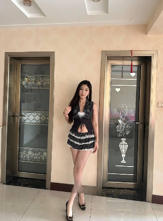 身材火辣抽插水多打湿了床单