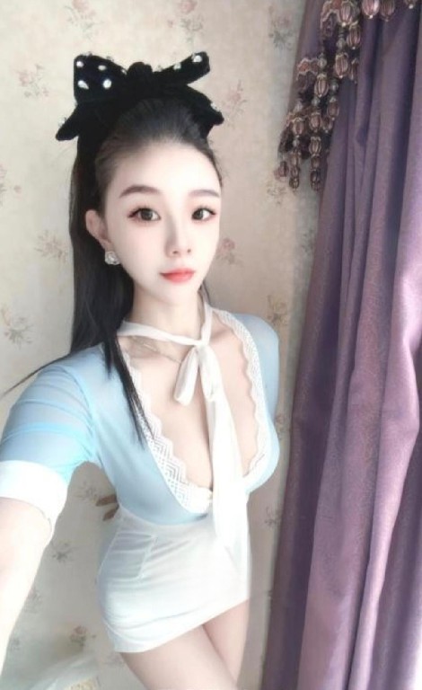 下海兼职小穴鲜嫩