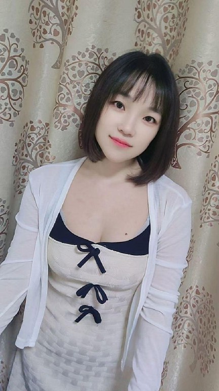 高新气质丰满梦瑶