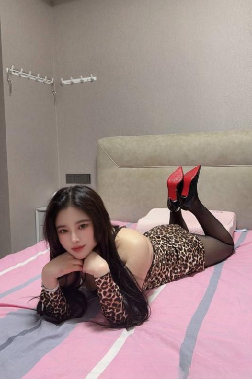 上城豹纹诱惑雅琪