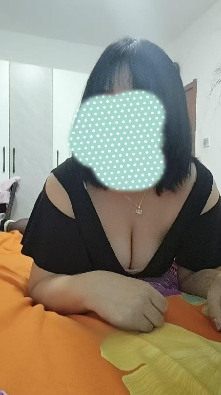 大奶骚妹服务好