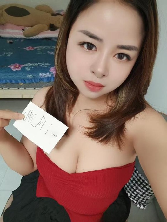 松江大胸骚少妇