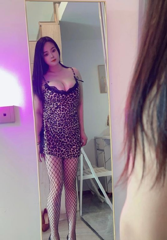 大胸肥臀纯欲笛笛