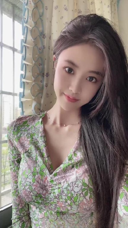 太原反差感骚妹